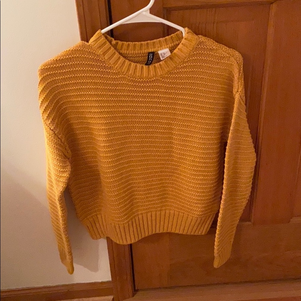 H&M mustard yellow sweater